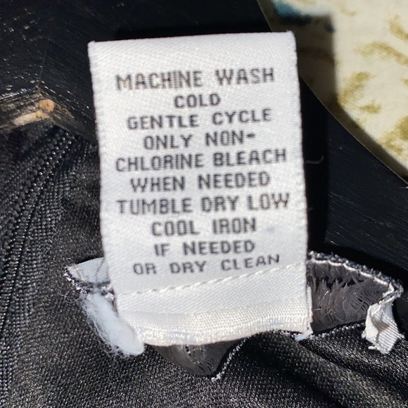 Carmen Marc Valvo leopard print bodycon dress size xsmall - Picture 9 of 9